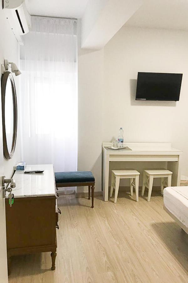 LIA Habitaciones Alicante Exterior foto