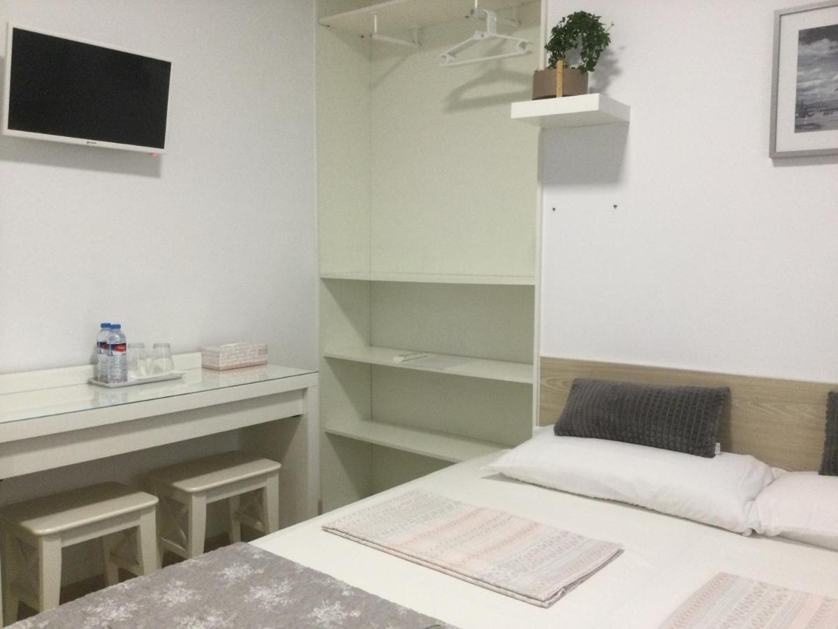 LIA Habitaciones Alicante Exterior foto