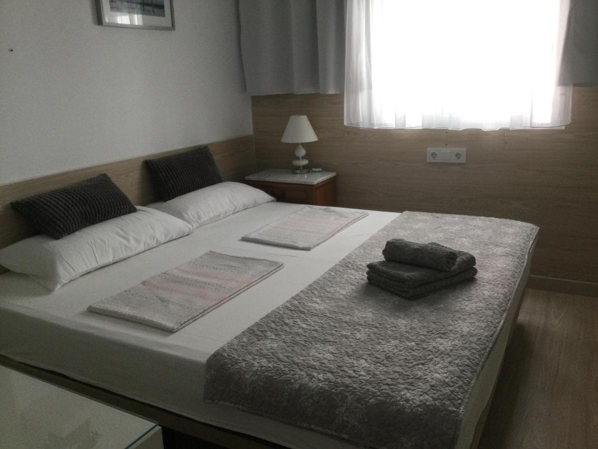 LIA Habitaciones Alicante Exterior foto