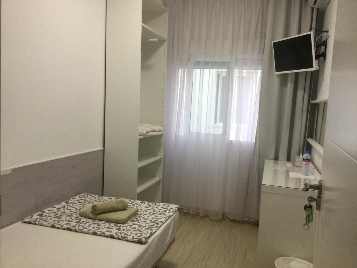 LIA Habitaciones Alicante Exterior foto