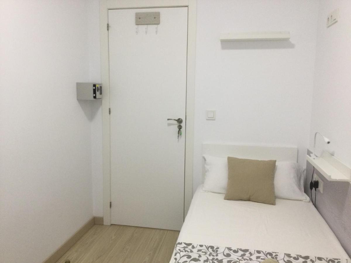 LIA Habitaciones Alicante Exterior foto